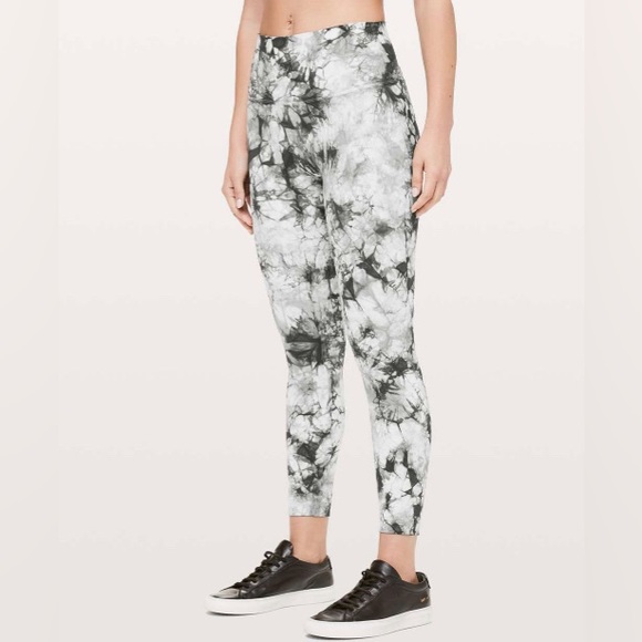 NWOT 🔥 Lululemon Wunder Under Hi-Rise 7/8 Tight Shibori Full-On Luxtreme 25" - Picture 5 of 7